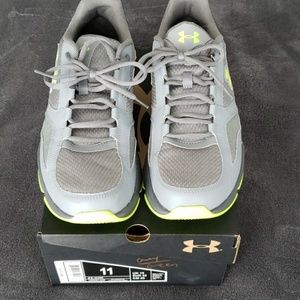 Mens under armour sneakers size 11